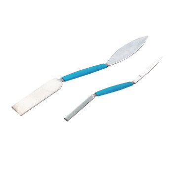 Spatules de stucateur